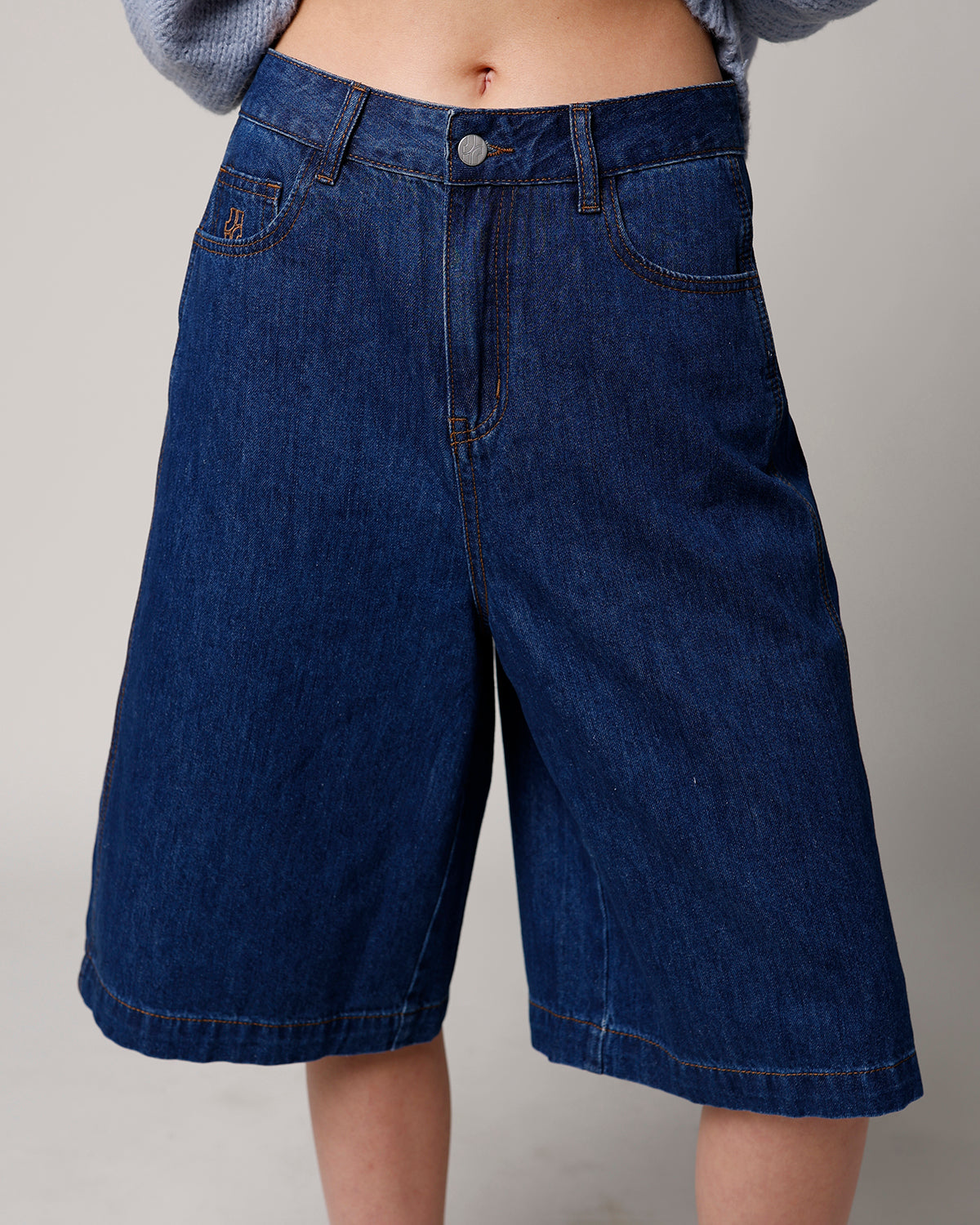 LAZARE BERMUDA SHORTS X BLUE DENIM