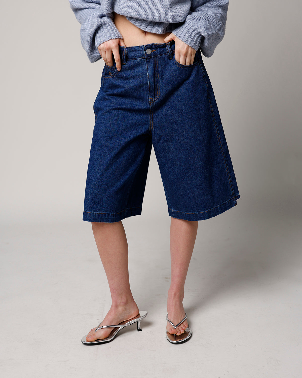 LAZARE BERMUDA SHORTS X BLUE DENIM