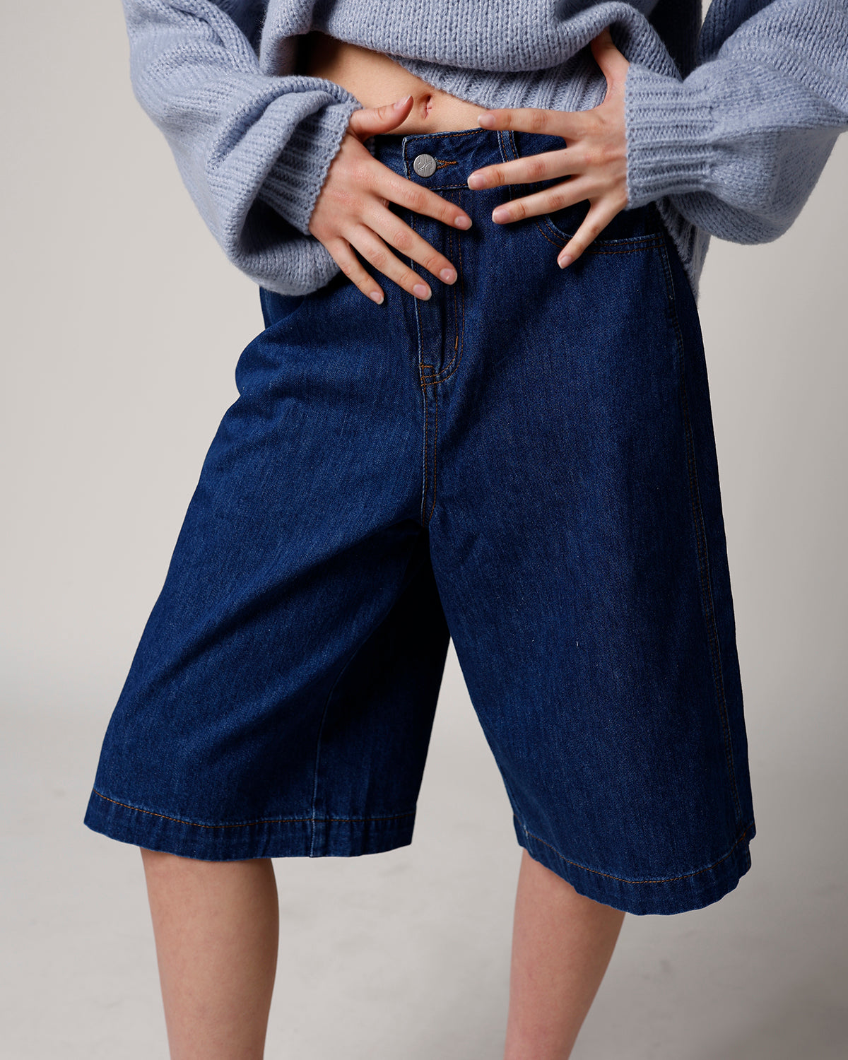 LAZARE BERMUDA SHORTS X BLUE DENIM