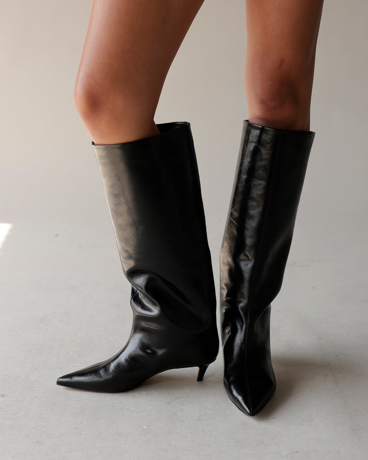 STEVE MADDEN LYCHEE BLACK LEATHER BOOTS