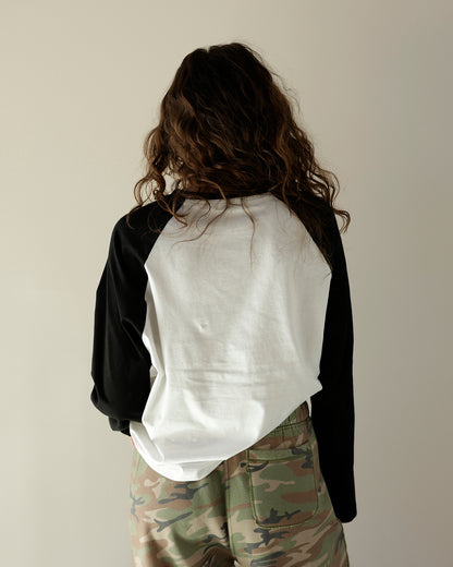 HIP COVETED RAGLAN TEE X BLACK