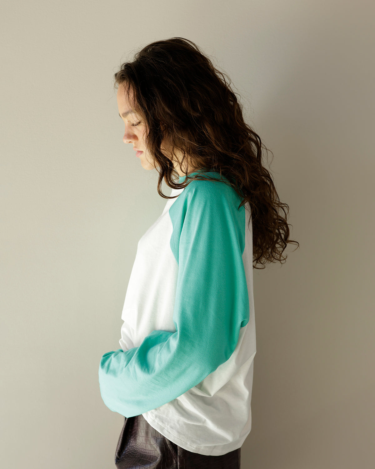 HIP COVETED RAGLAN TEE X TURQUOISE