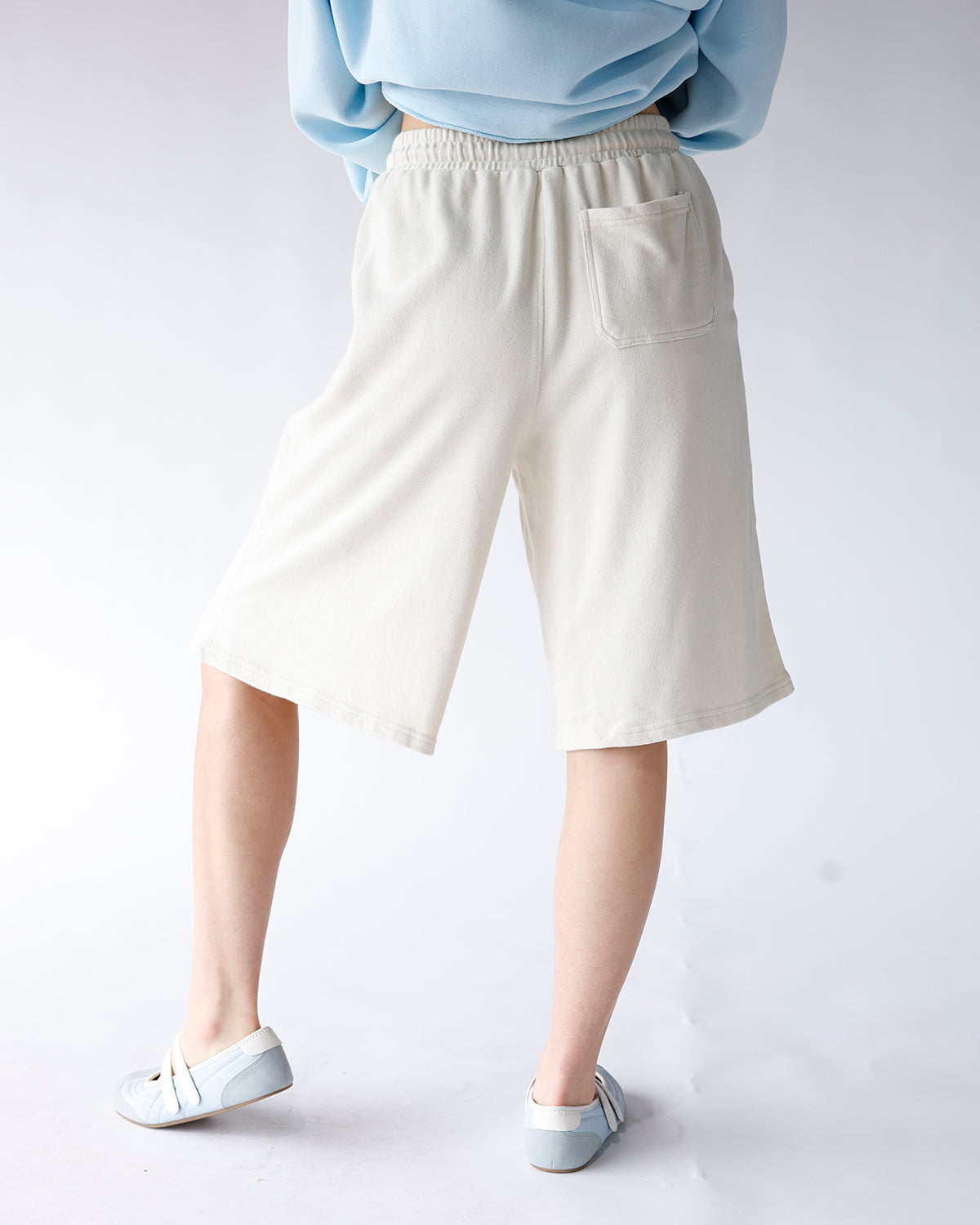 READY TO UNWIND SWEATSHORTS X ALPACA