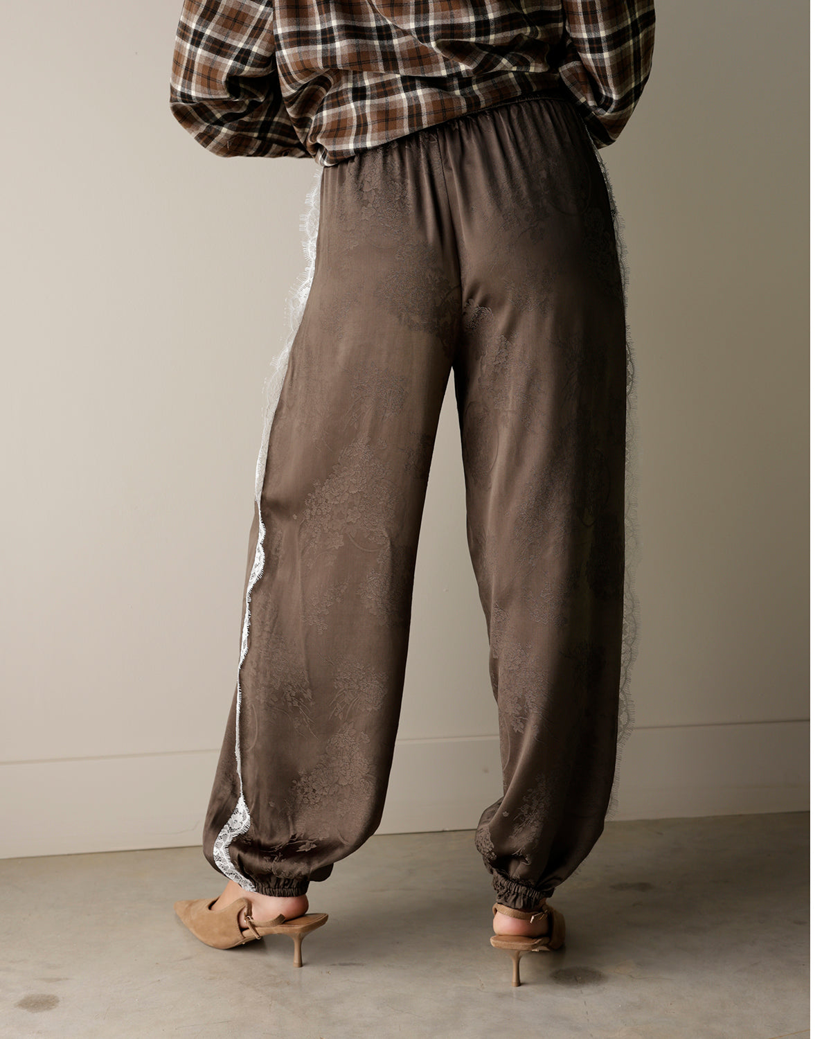 HIP HEIRLOOM OLIVE JOGGERS
