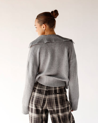 FREE PEOPLE TRADING UP POLO SWEATER X GREY