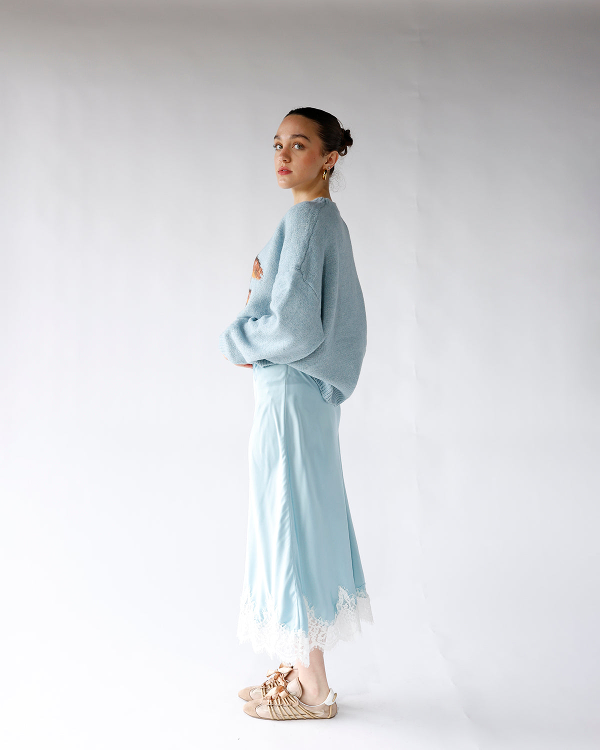 SKY LACE TRIM MIDI SKIRT