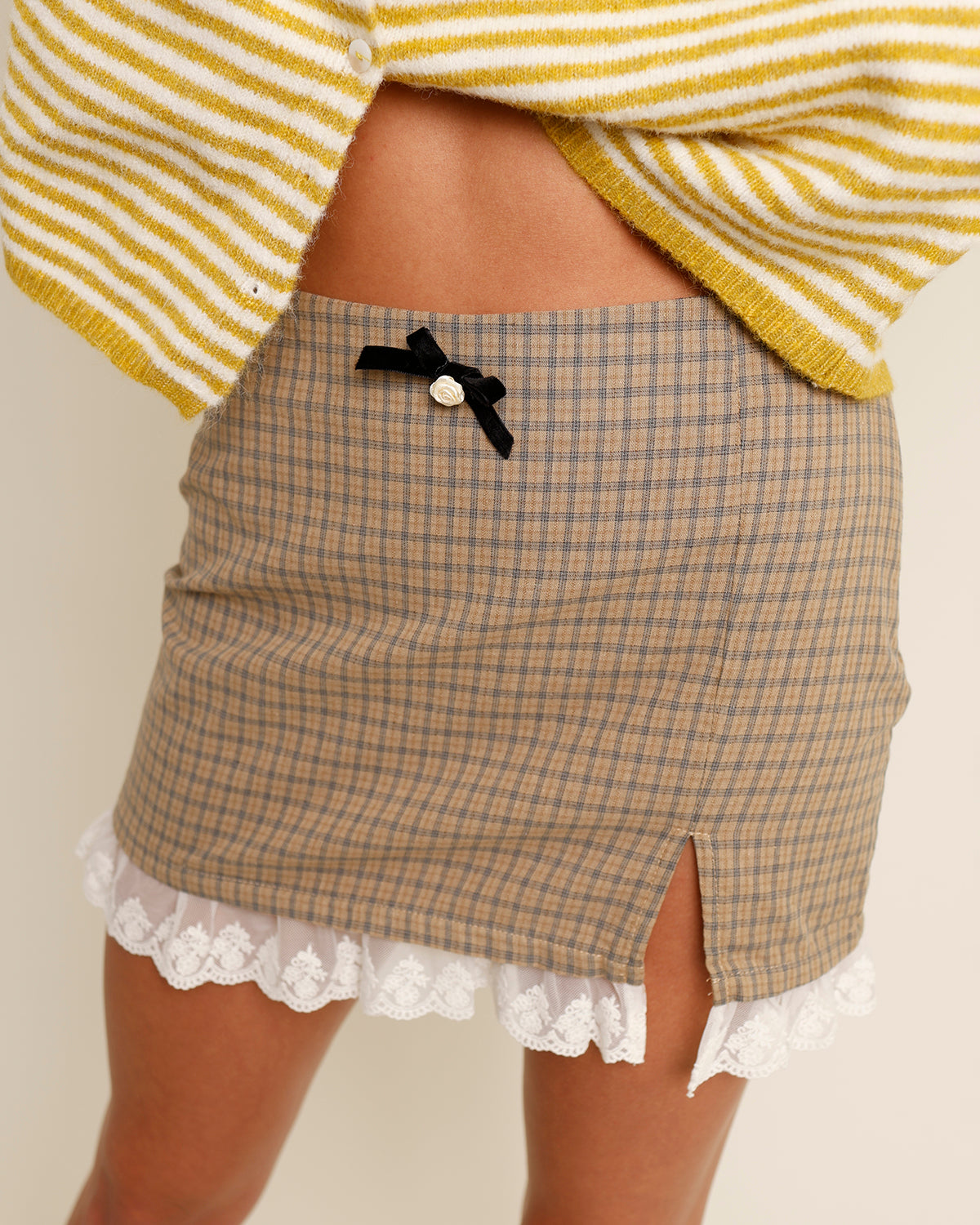 gingham print lace rimmed skirt 