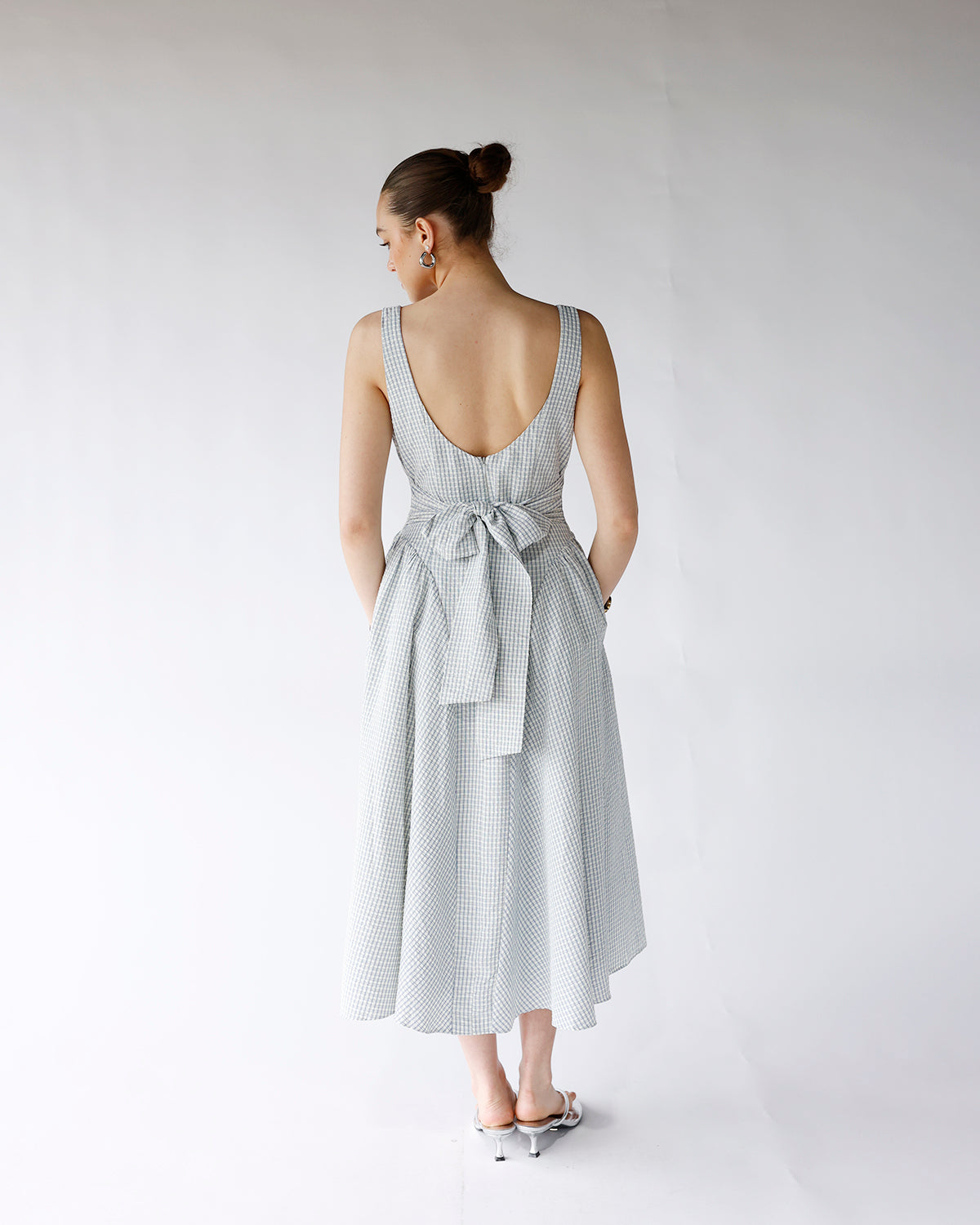 ASTR YINYA PLAID BOW-BACK MIDI DRESS