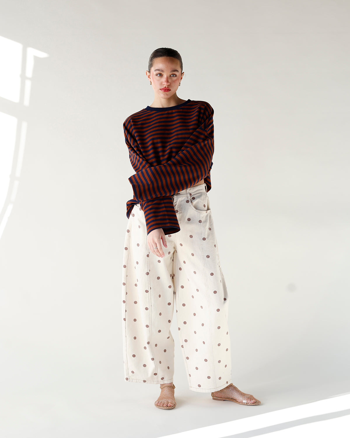 CONNECT THE DOTS BARREL LEG JEANS X BROWN