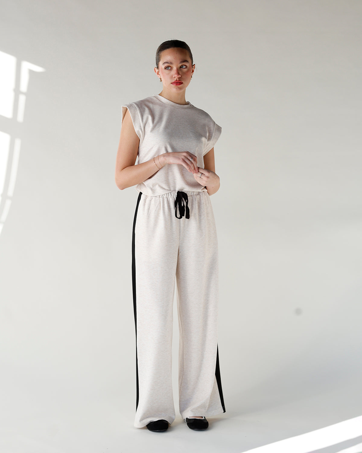 MORNING BREW RUCHED KNIT TOP