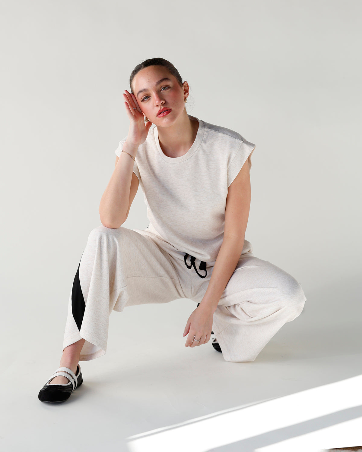 MORNING BREW RUCHED KNIT TOP