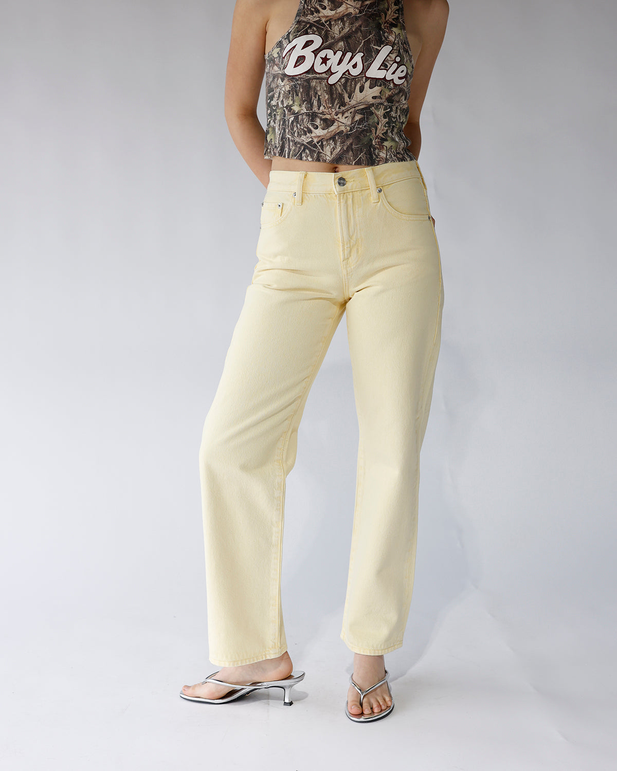 PISTOLA LEXI MID RISE BOWED STRAIGHT JEAN X DAY GLOW