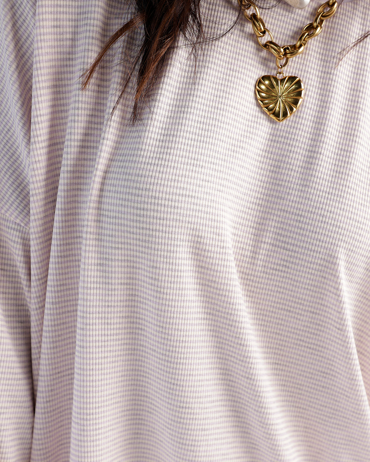 Lilac micro gingham long sleeve top with gold heart charm chain necklace