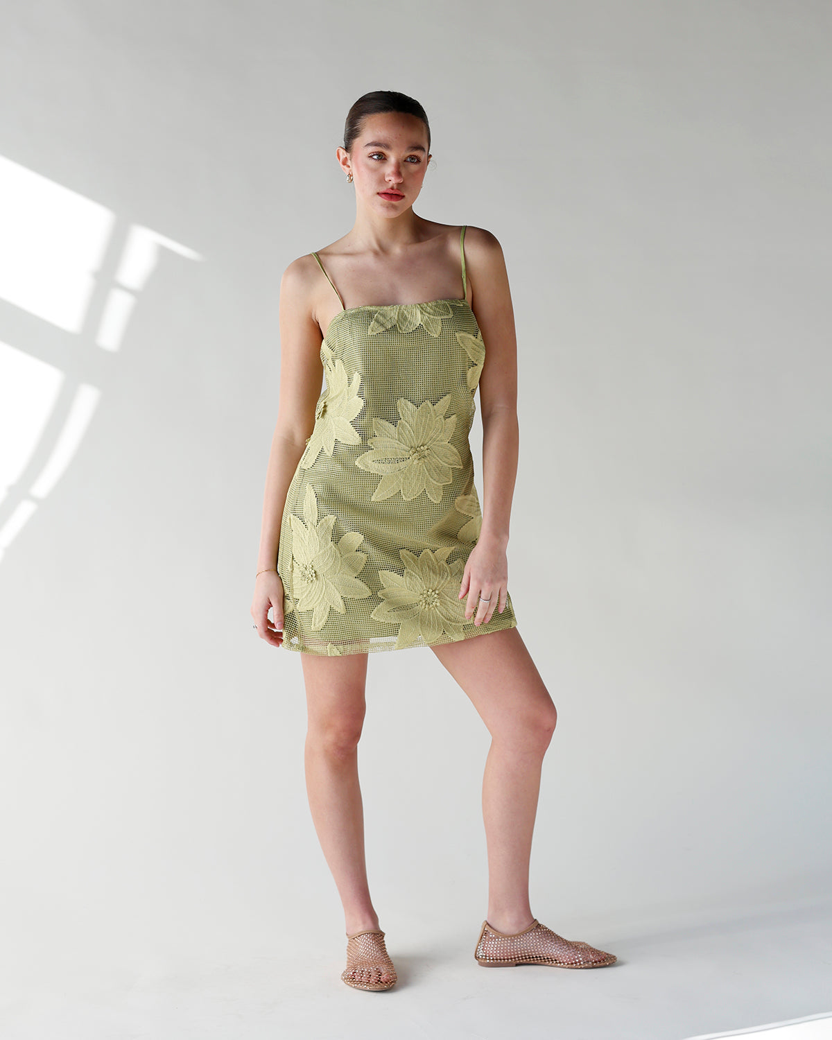 STEVE MADDEN MINO FLAT X BLUSH RHINESTONES