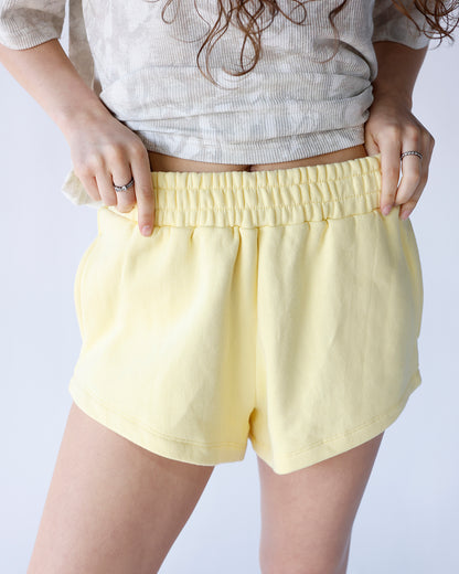 CLOUD LOUNGE SHORTS X YELLOW