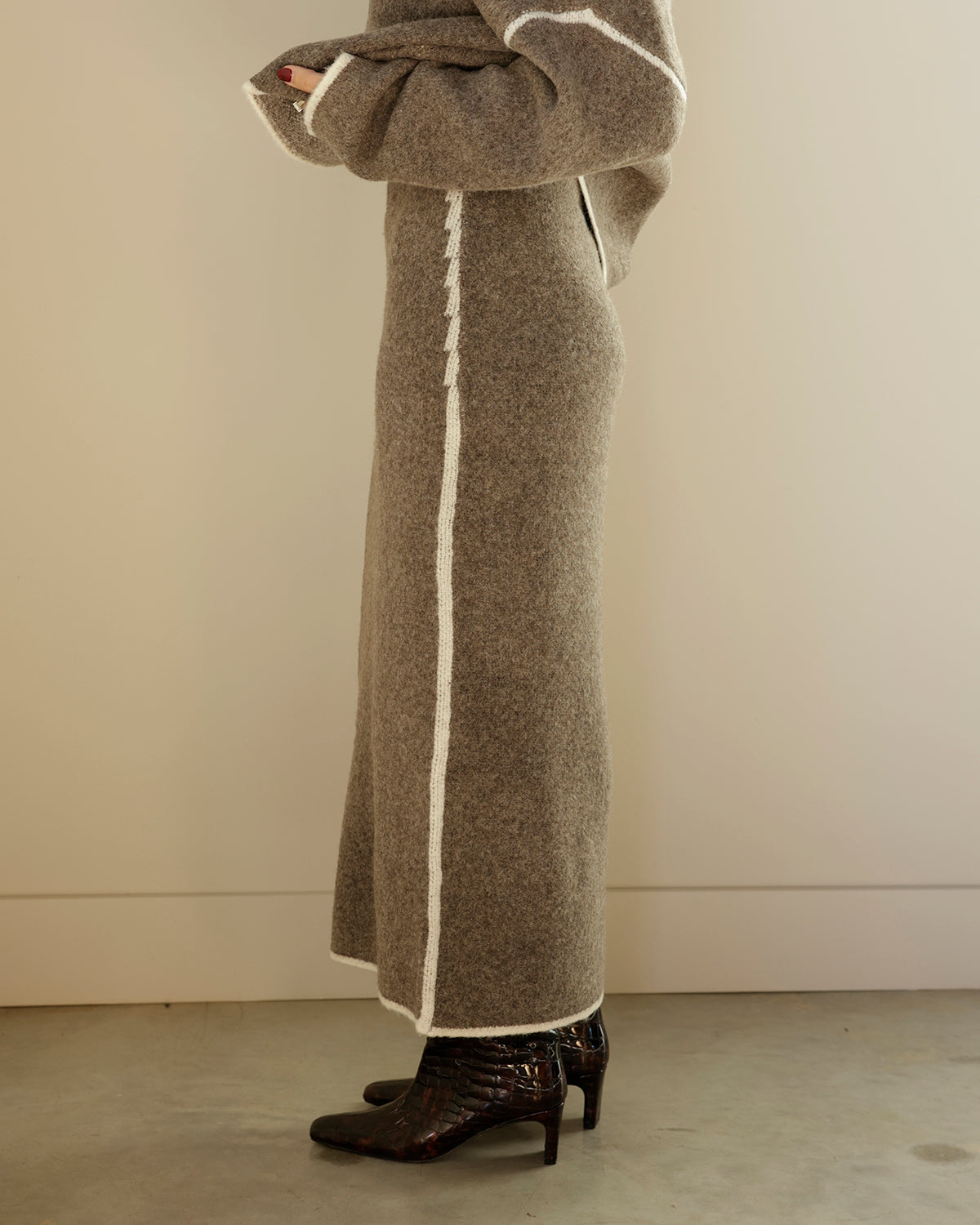BRIENNE SWEATER SKIRT X BROWN