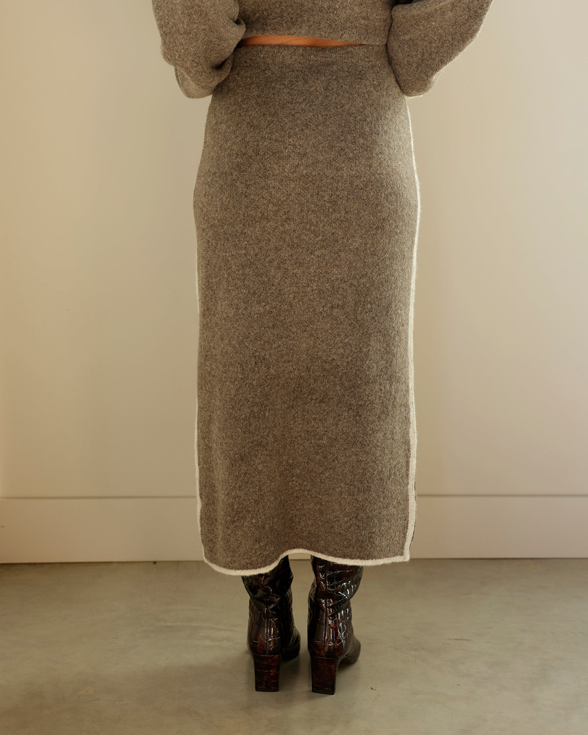 BRIENNE SWEATER SKIRT X BROWN