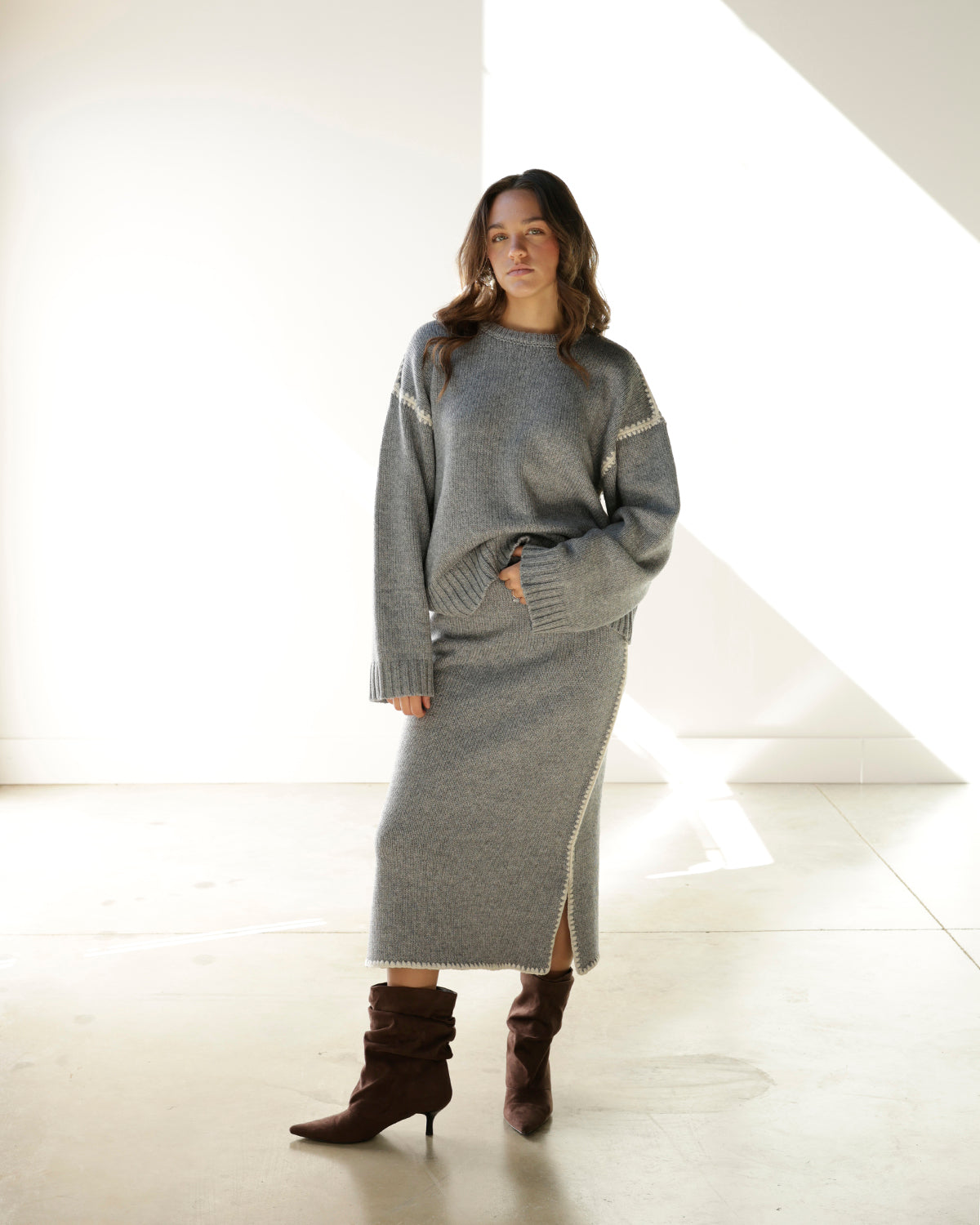 LOLA SWEATER X GRAY