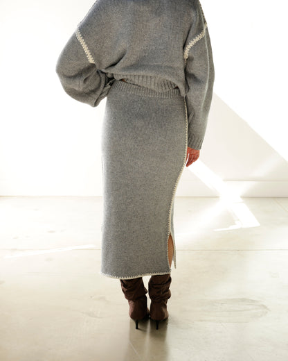 LOLA SWEATER X GRAY