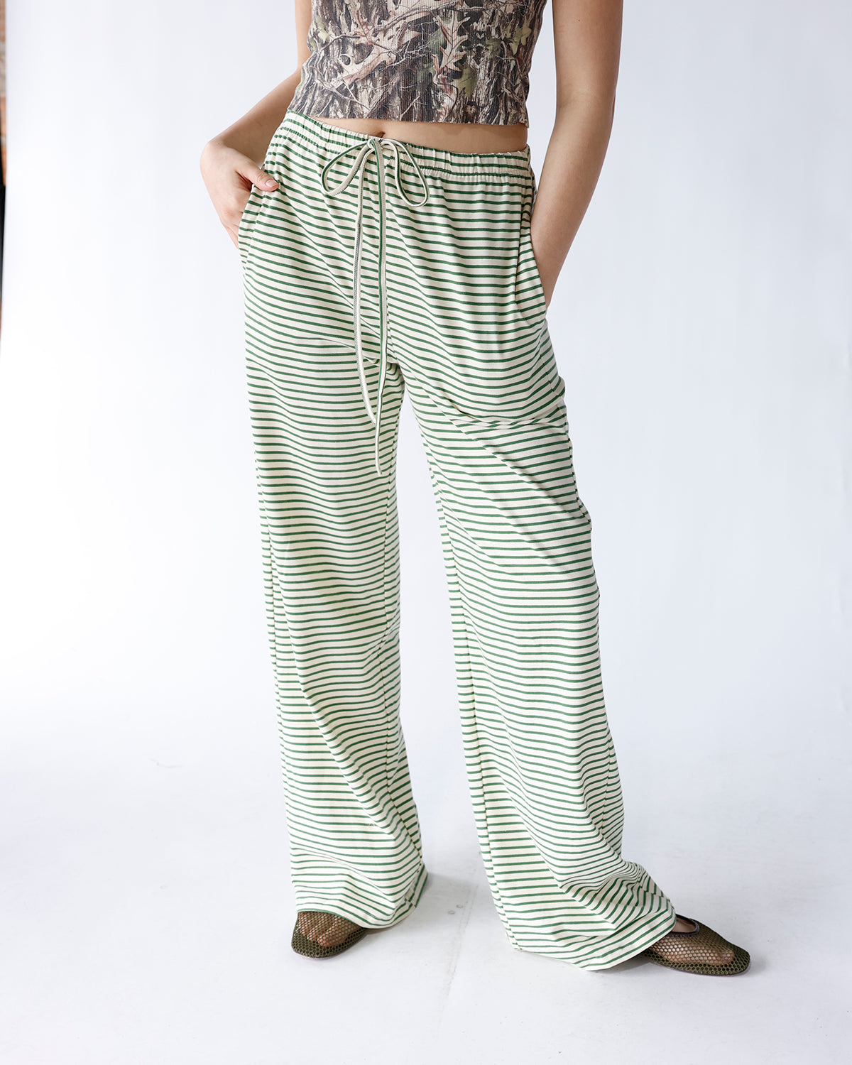 CLOVER STRIPED WIDE LEG PANTS