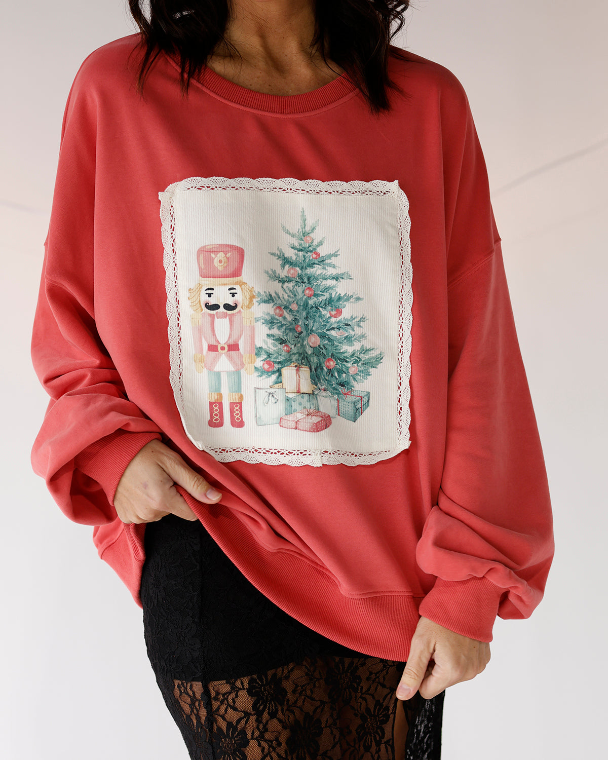 SEASON'S GREETINGS CREWNECK