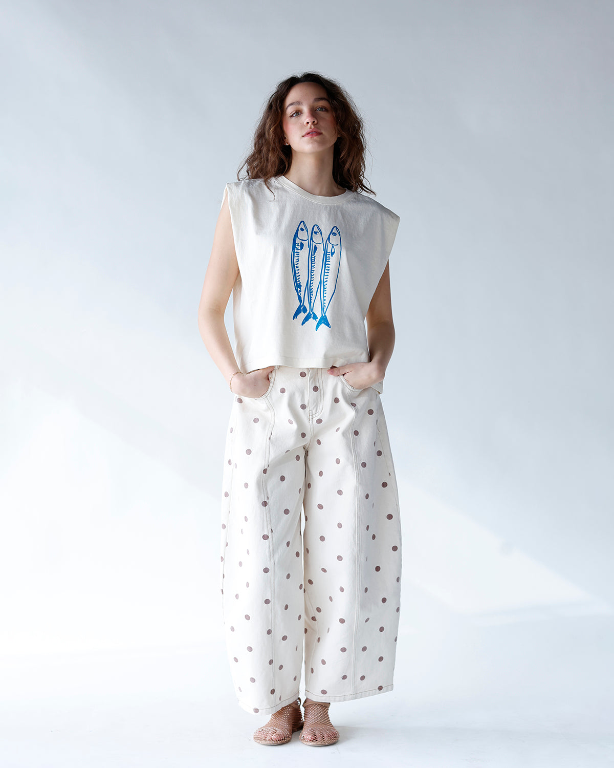 THREE LITTLE FISH MUSCLE TEE