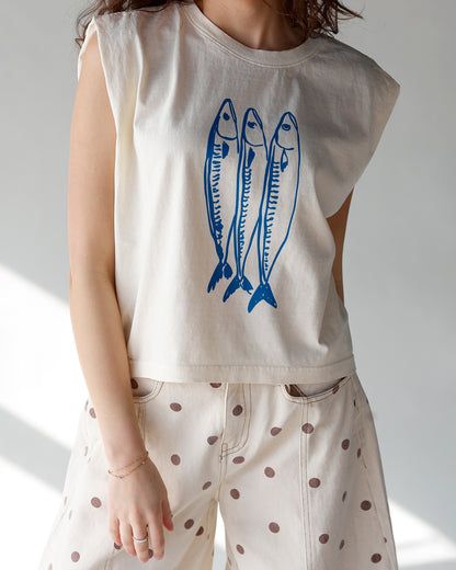 THREE LITTLE FISH MUSCLE TEE