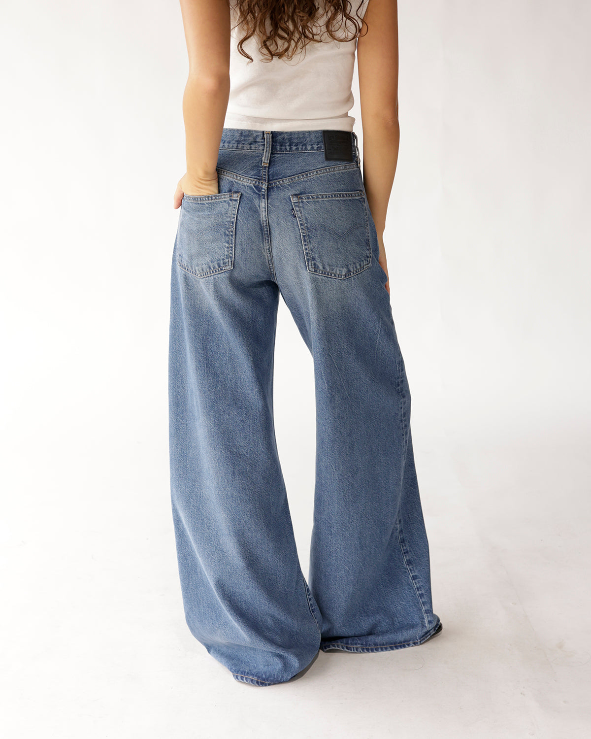 LEVI'S BLUE TAB MAX LOOSE JEAN X MEDIUM WASH