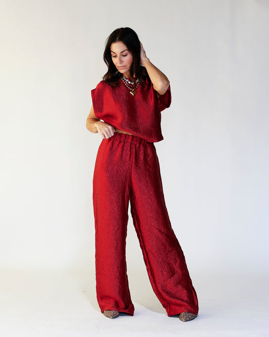 red satin top holiday top easy holiday outift chic holiday style holiday oarty outfit insp 