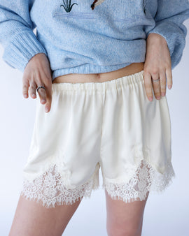 ivory lace trim elastic waist shorts white lace trim shorts