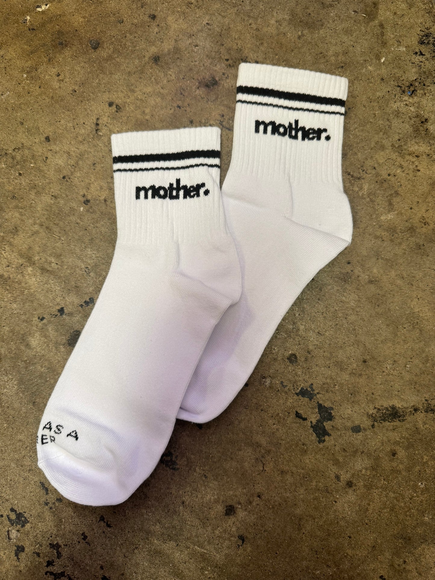 MOTHER. HALF CREW STRIPED SOCKS X BLACK