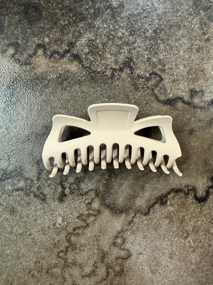 XL HAIR CLAW CLIP