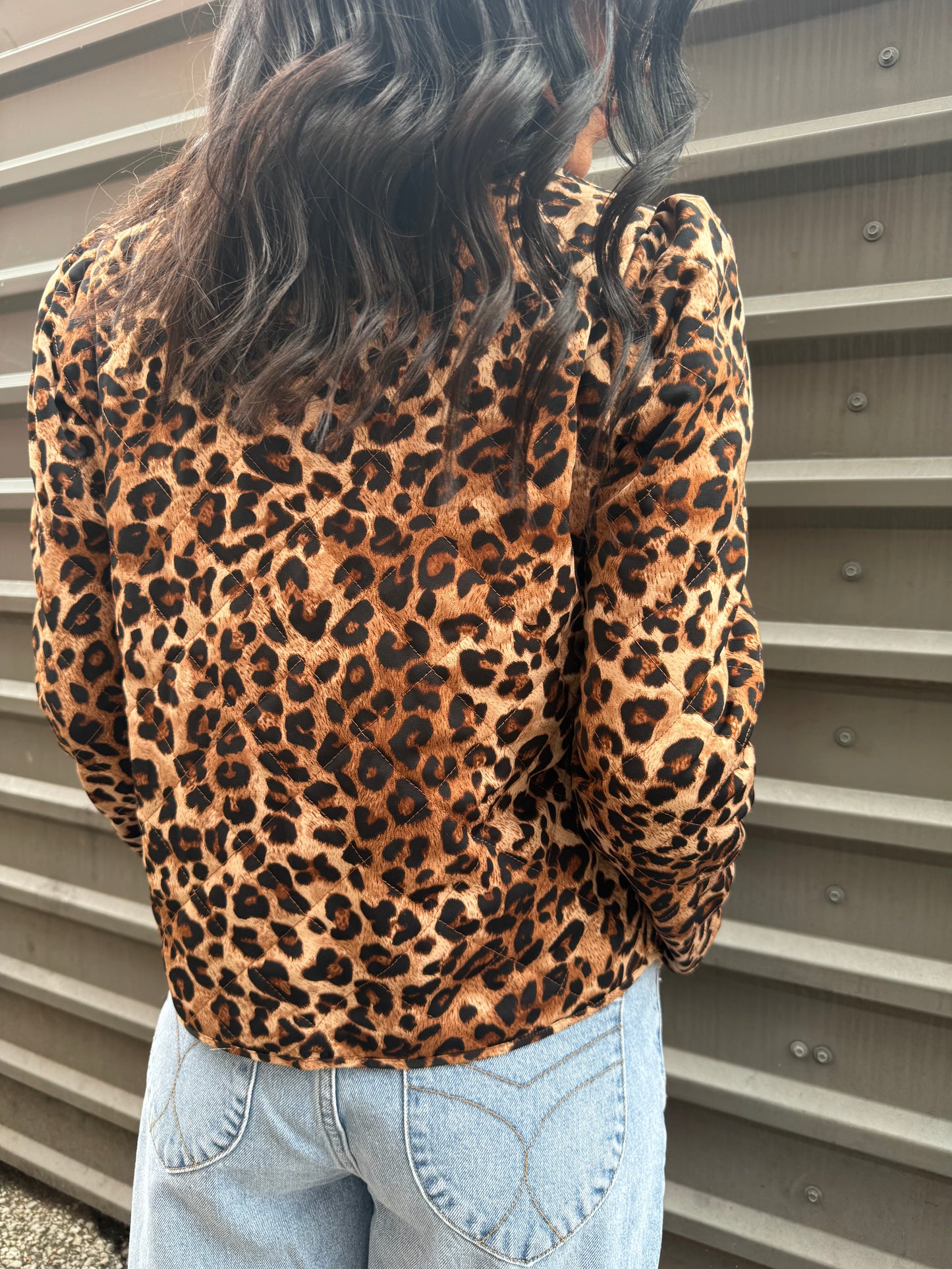 QUILTED TIE FRONT LEOPARD TOP