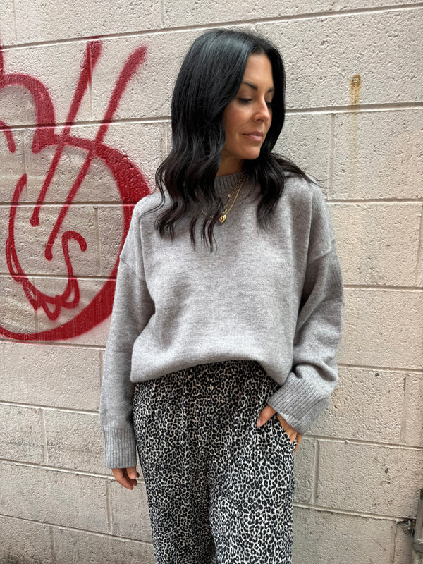 LEOPARD FLARE PANTS X GREY