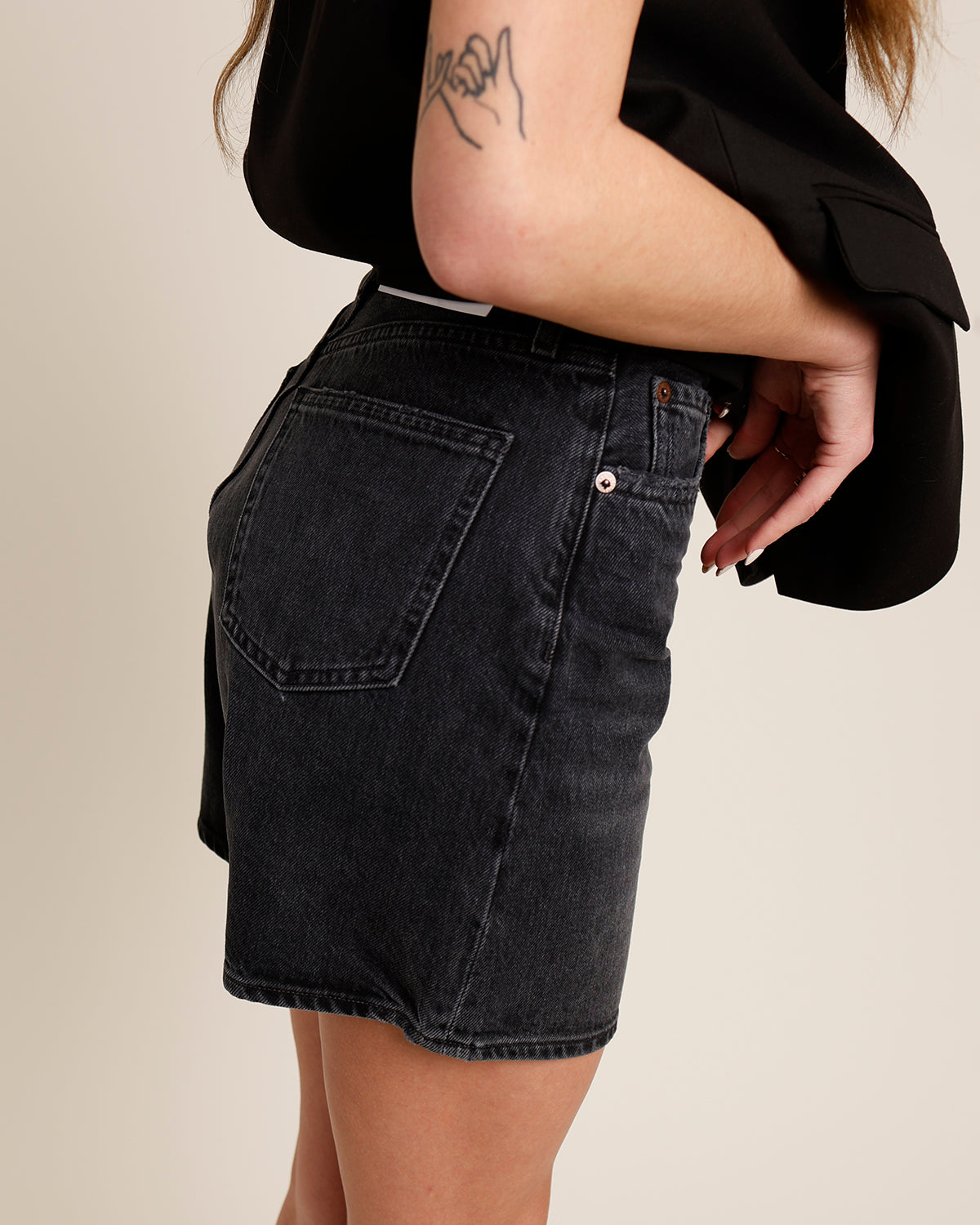 AGOLDE HIGH RISE BAGGY DAME SHORT IN HITCH