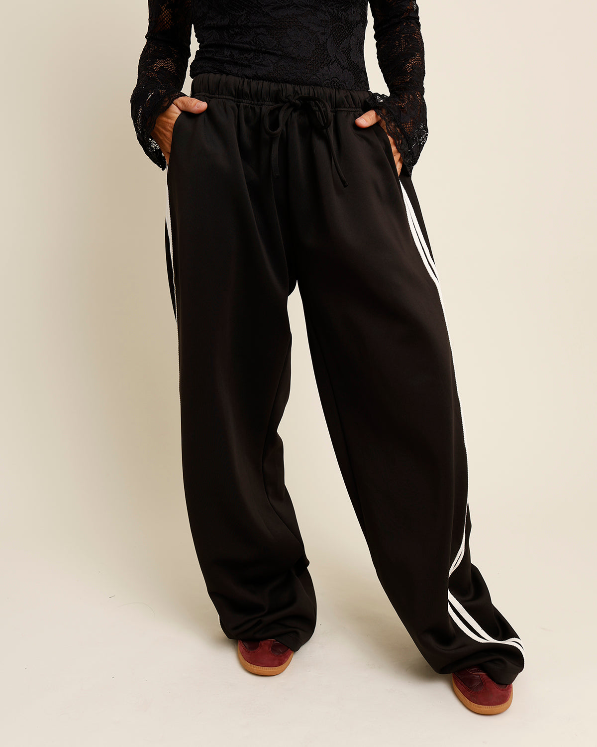 TRACK TALK TRACK PANTS X BLACK