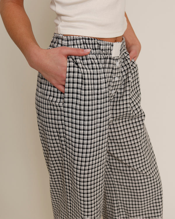 BLACK AND WHITE BOXER PANTS