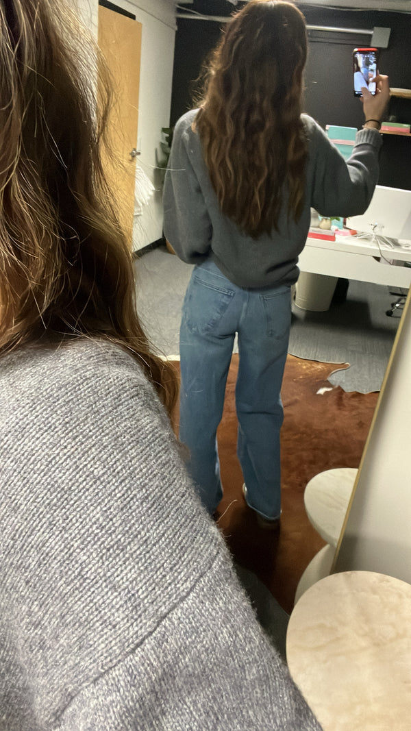 low rise baggy jeans with sweatshirt outfit
