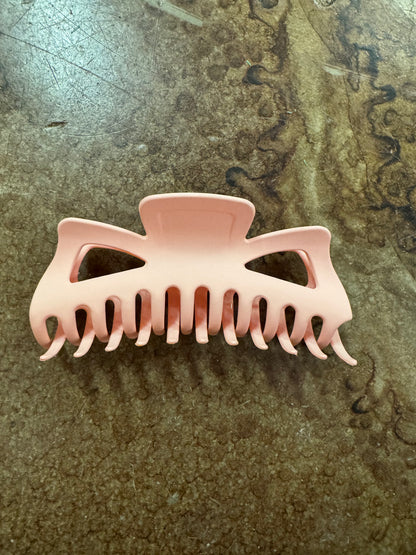 XL HAIR CLAW CLIP