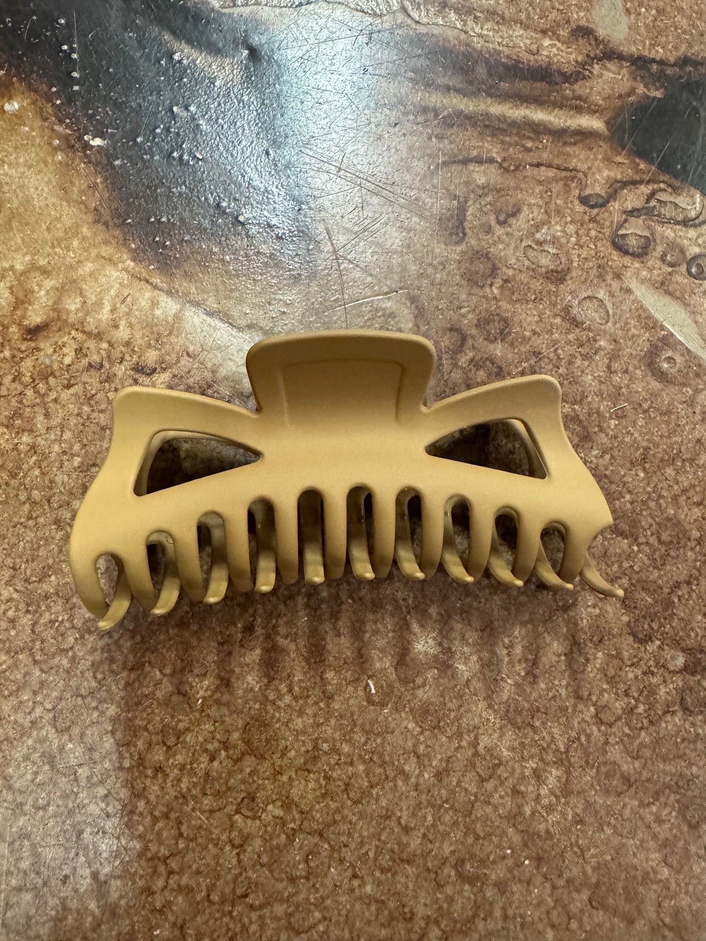 XL HAIR CLAW CLIP