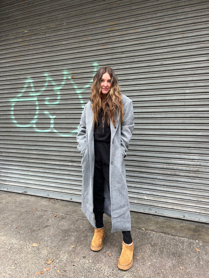 oversized winter coat and ankle boot outfits