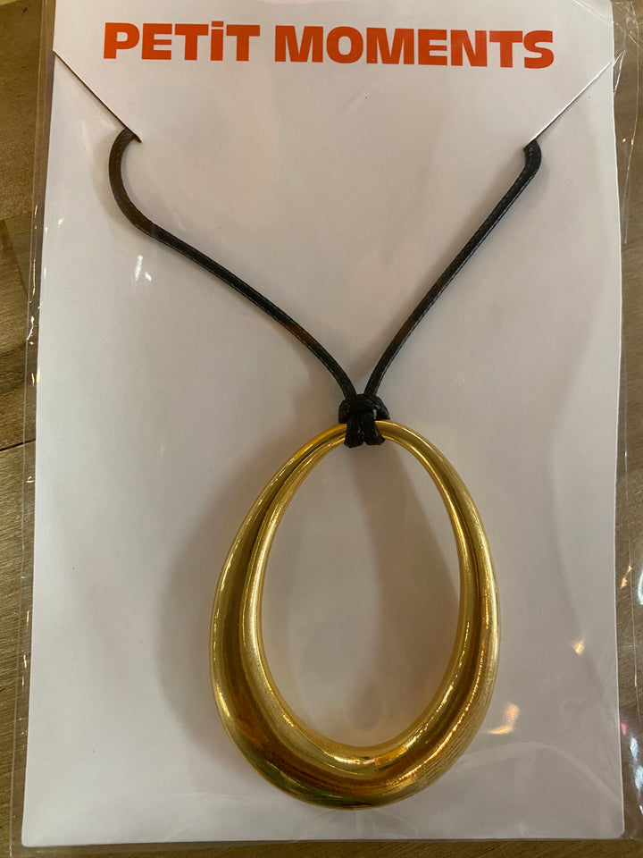 GOLD OVAL CORDED NECKLACE