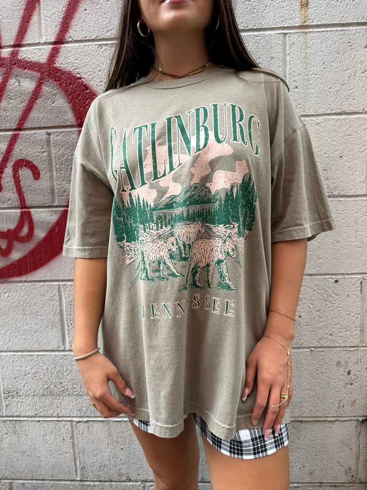 BEARY CUTE GATLINBURG GRAPHIC TEE