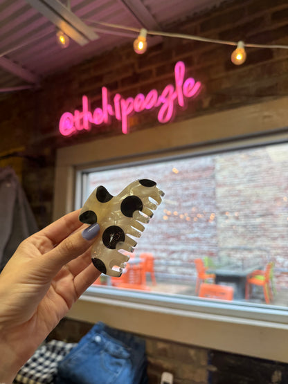 black and white polka dot print claw clip