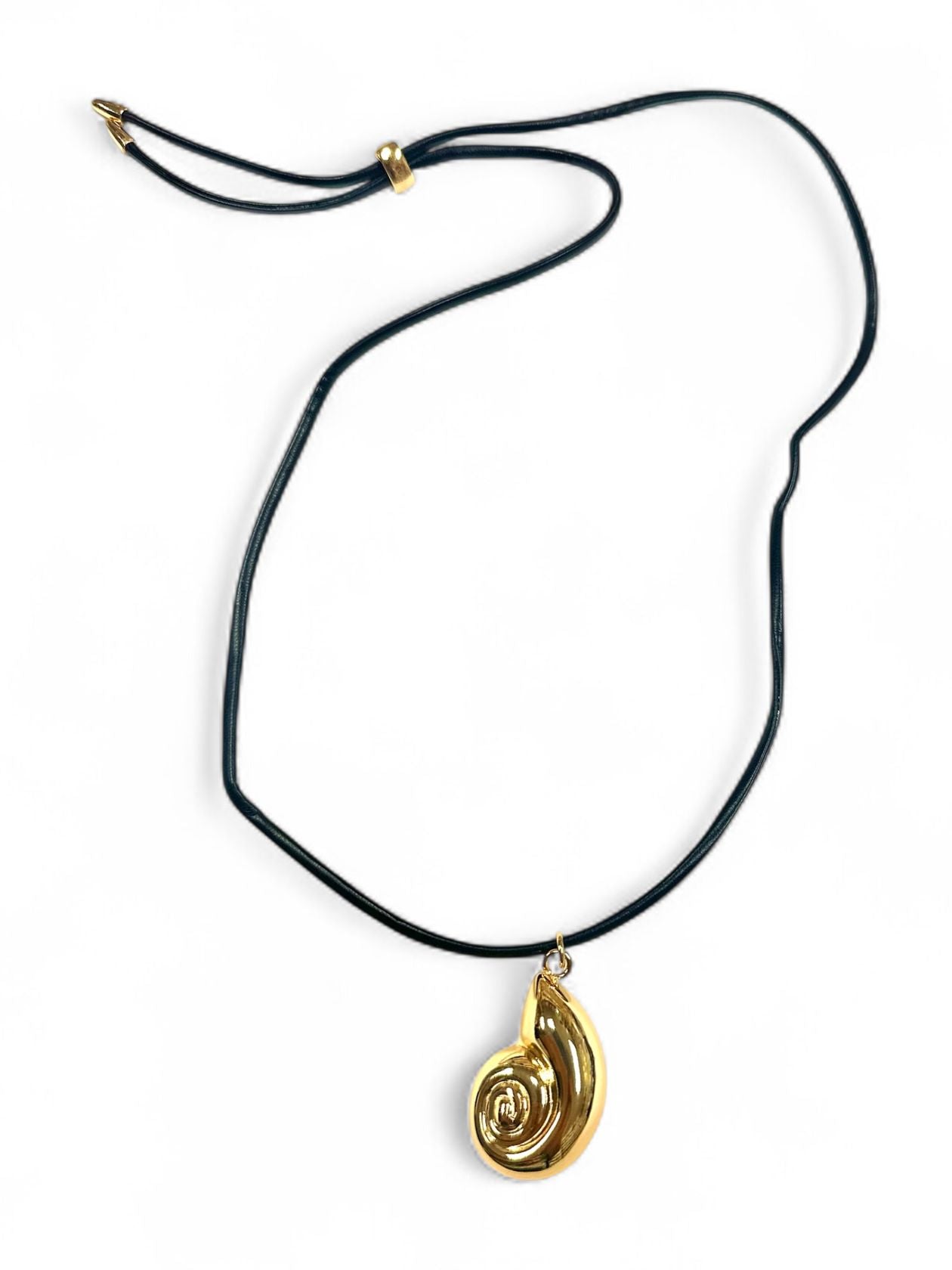 MIDNIGHT SHELL CORD NECKLACE