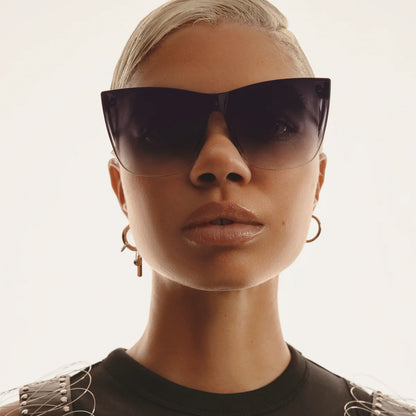 QUAY COME THRU SUNNIES X BLACK FADE