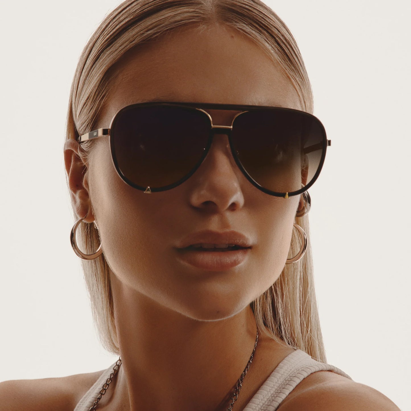 QUAY HIGH PROFILE SUNNIES X BLACK