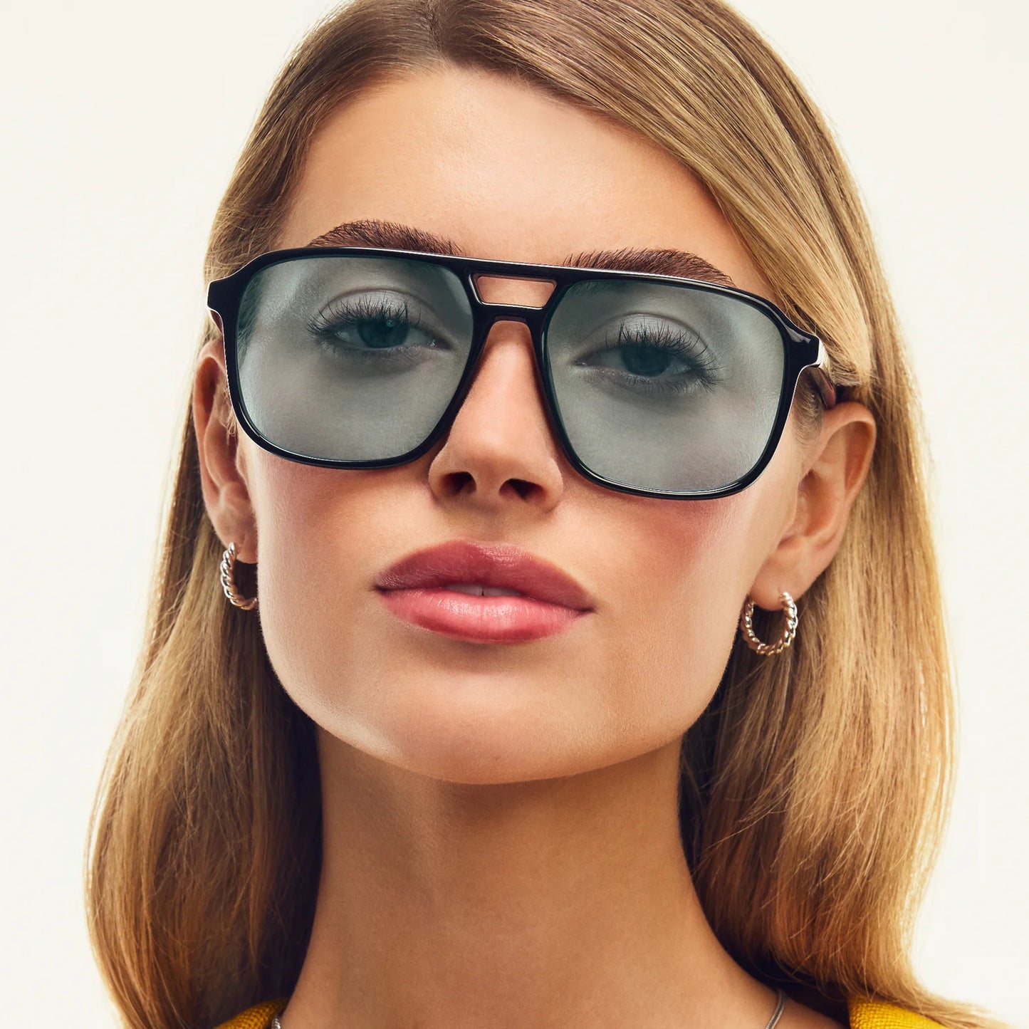 QUAY ON THE FLY SUNNIES X BLACK AQUA