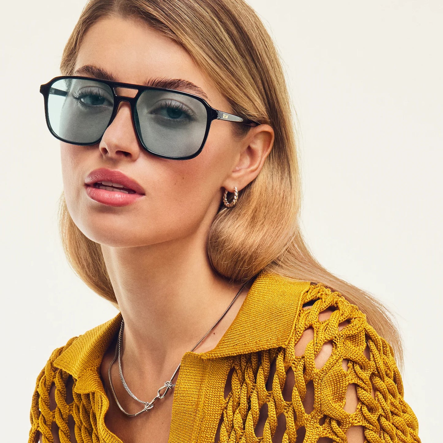 QUAY ON THE FLY SUNNIES X BLACK AQUA