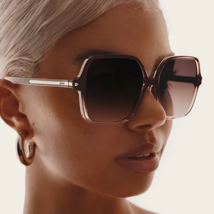 QUAY PRESS TOUR SUNNIES X CHOCOLATE PEONY